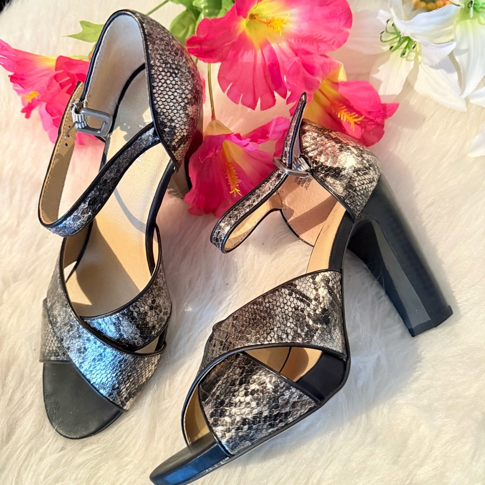 Levity Black and Gray Snakeskin Heels - Picture 15 of 16
